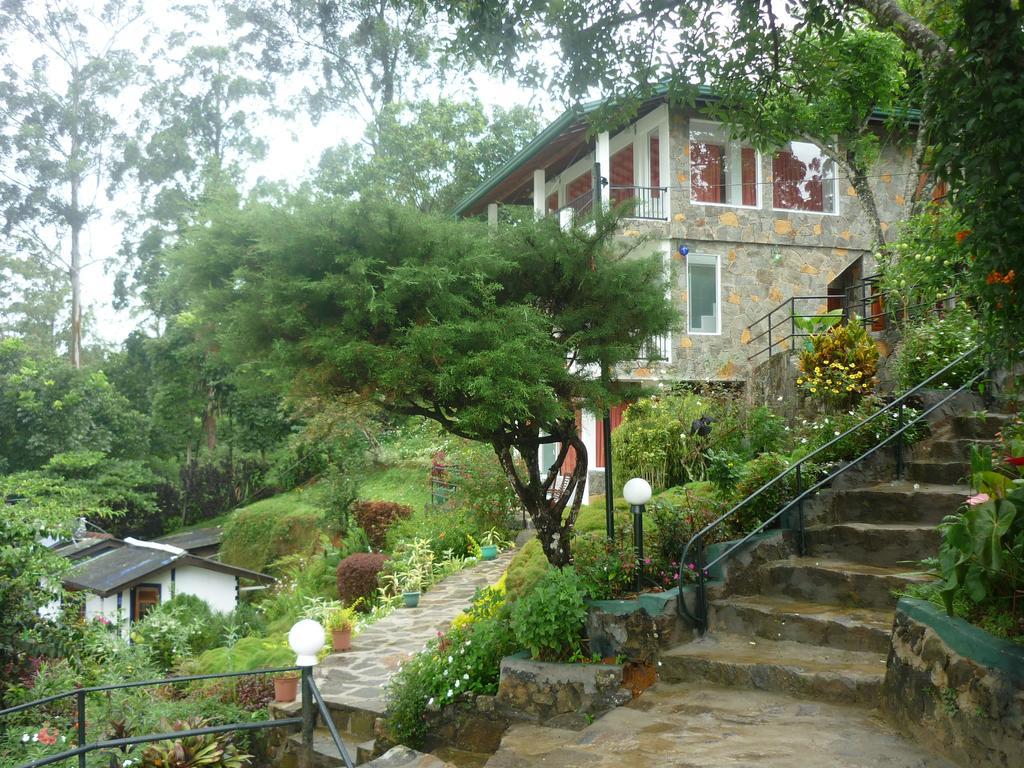 Hatton Summer House Rum bild